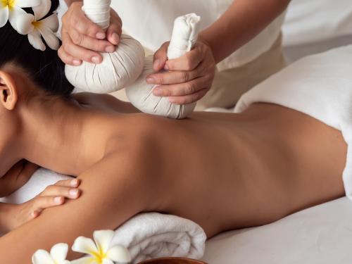 Thai Herbal Ball-60 Minutes