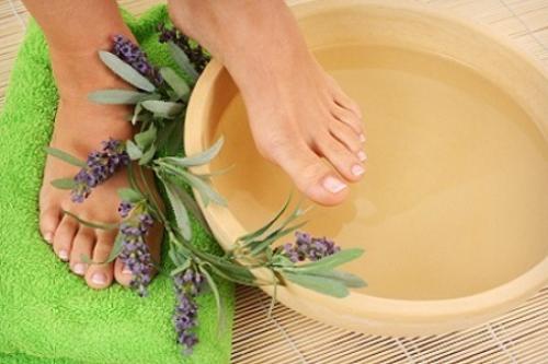 Sip Soak & Meditate Foot Treatment